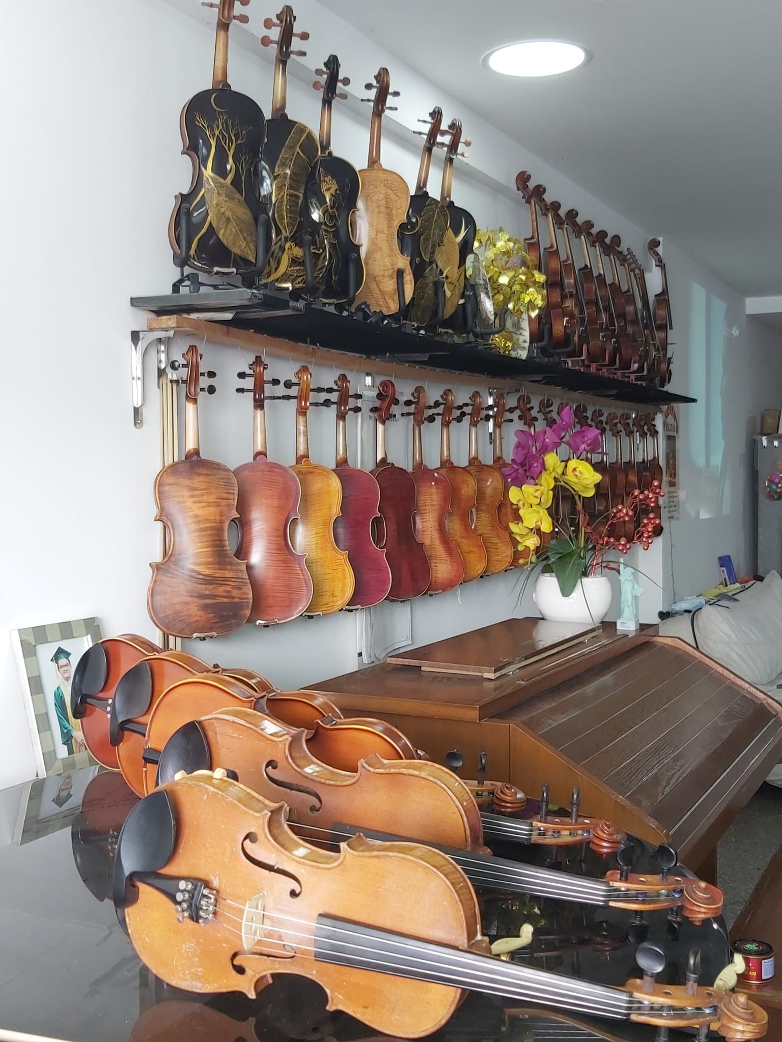 TIEN'S VIOLIN - Sell, buy, repair & rent all kinds of musical instruments, specialized in violin and string instruments